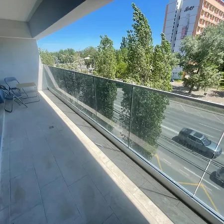 Blue Mirage Luxury דירה מאמאיה
